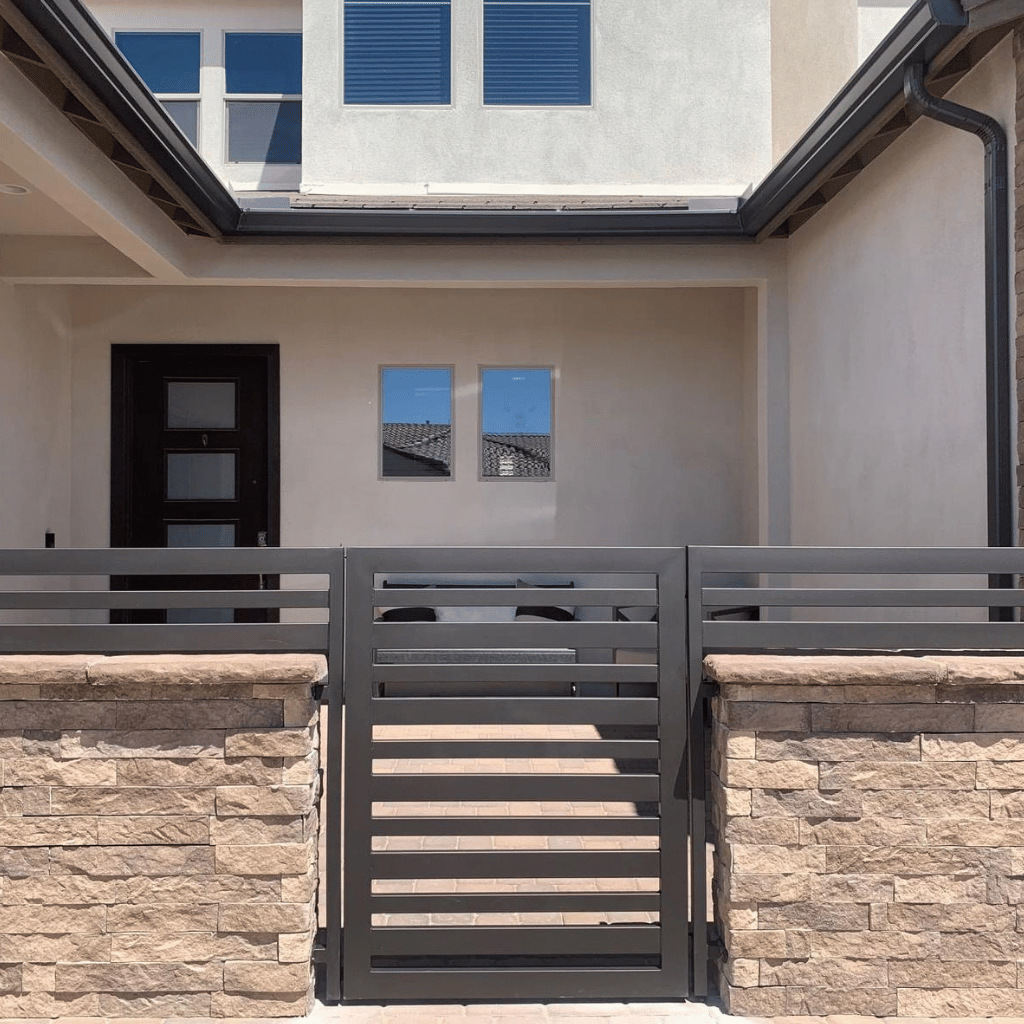 Componente de estrutura metálica em ambiente de trabalho