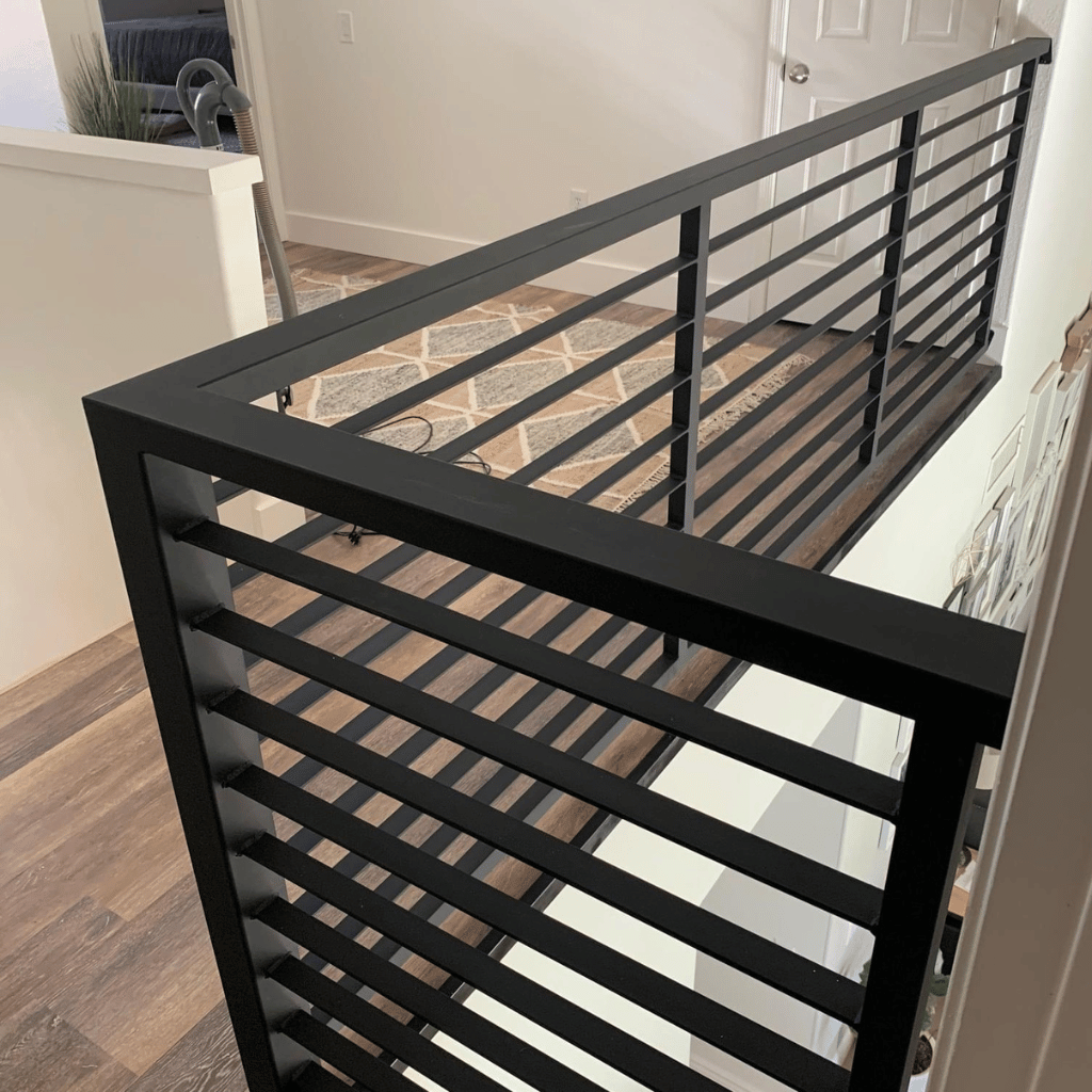 Barreira de proteção metálica para propriedade